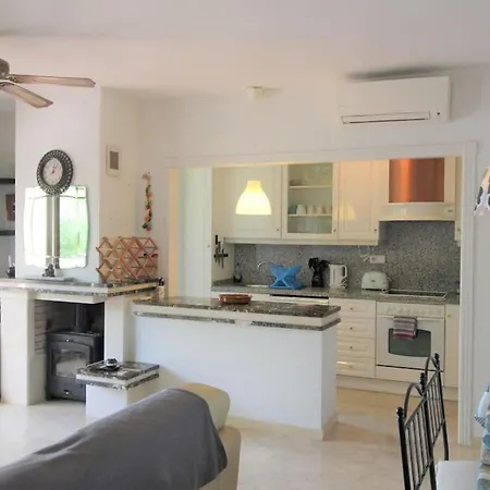 Fabulous 2 Bed On Ramblas Golf Apartment